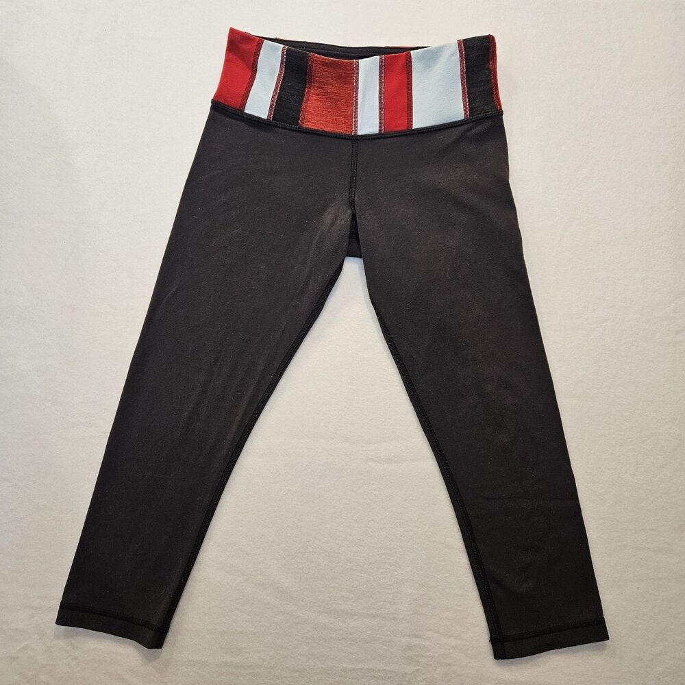 LULULEMON Sz 4 Reversible Wunder Under Crop Leggings Red Light Blue Stripe Yoga